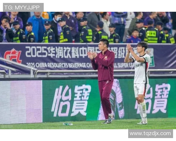 足总杯激战利物浦与皇马战平乌龙球引发全场热议与转会传闻 足总杯激战利物浦与皇马战平乌龙球引发全场热议与转会传闻